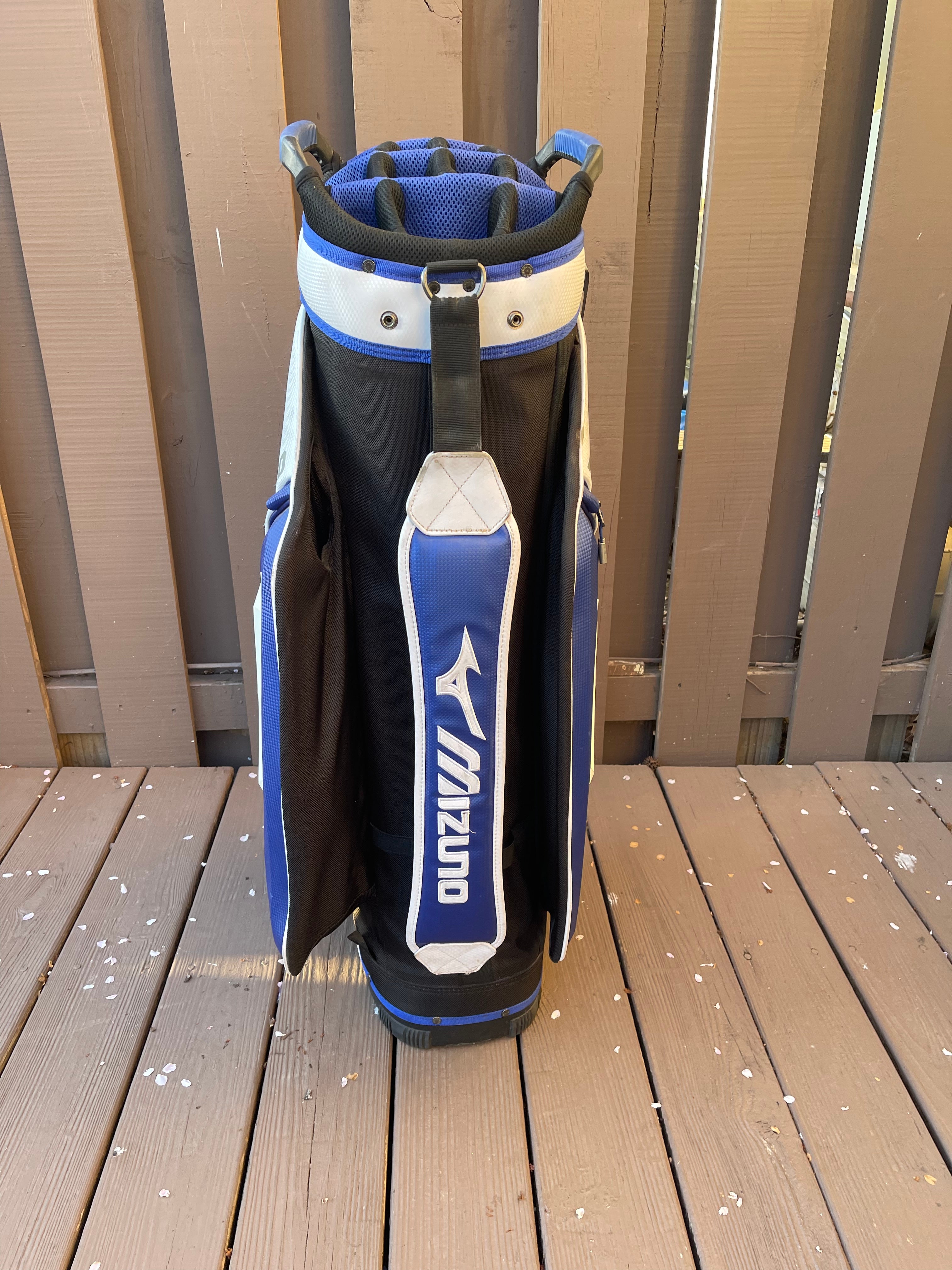 Mizuno pro deals cart bag 2017