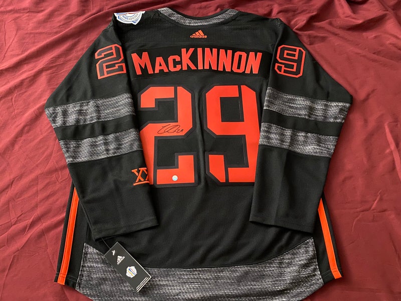 Team North America U23 Nathan Mackinnon Signed Jersey sz L