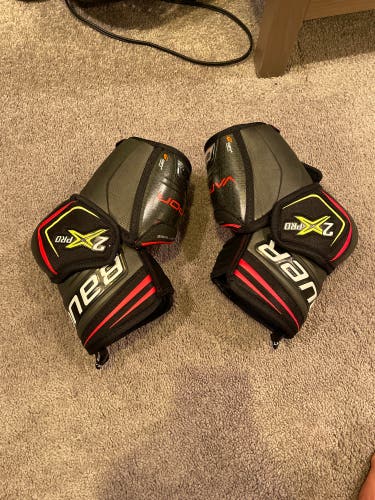 New Medium Bauer  VAPOR 2X PRO Elbow Pads