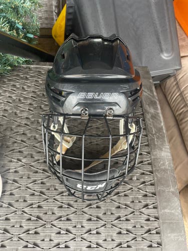 Bauer Re-Akt Helmet with Cage Included