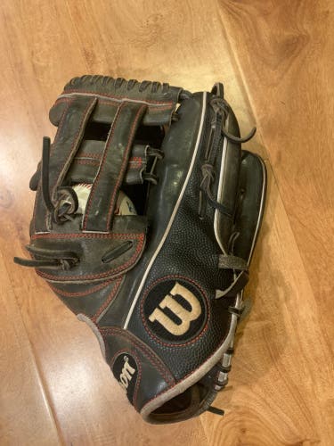 Outfield 12.75" A2000 Baseball Glove