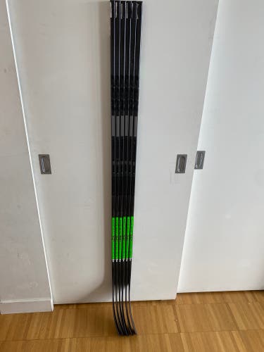 6 Pack - Senior Right Handed P29 Pro Stock RibCor Trigger 6 Hockey Stick