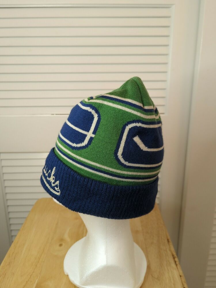 Vancouver Canucks Winter Hat NHL CCM 