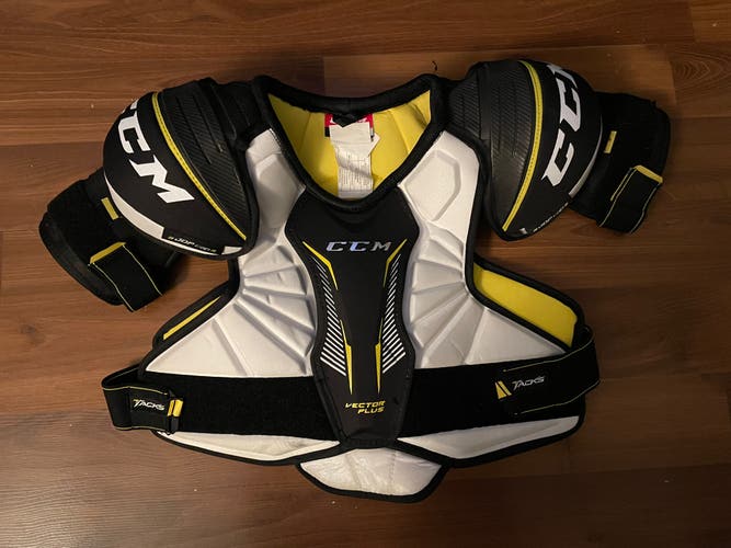 CCM Vector Plus Shoulder Pads Senior Small