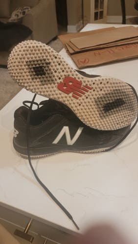 Black Used Adult Men's Size Men's 10.5 (W 11.5) Turf Cleats New Balance Low Cut 4040v3