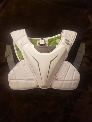 Large Maverik M5 Shoulder Pads