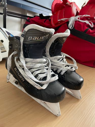 Used Bauer Regular Width  Size 10 Elite Hockey Goalie Skates