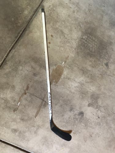 Senior Used Left Hand Easton Mako II Hockey Stick E3 (P92 equivalent)