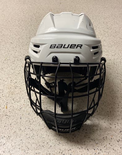 White Bauer Re-Akt Helmet With Bauer Cage - Size S