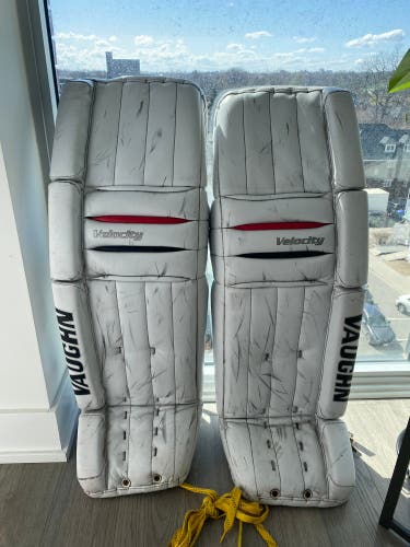 36" Vaughn Velocity V4 Goalie Leg Pads