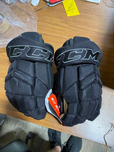 Brand New CCM 14" Pro Stock HG65C Gloves