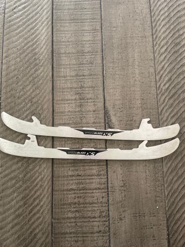 New CCM 238 mm Speedblade XS Runners