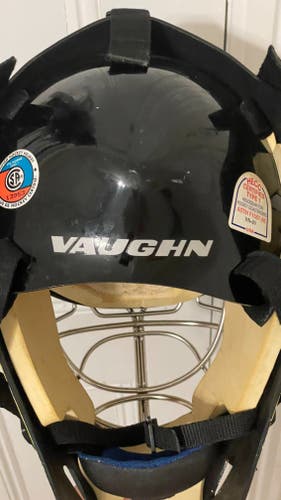 Senior Used Vaughn Goalie Mask
