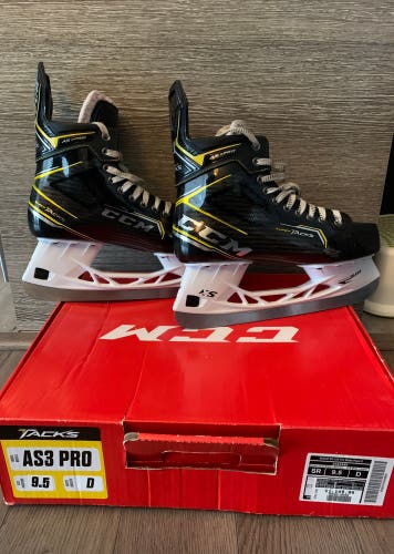 Used CCM Regular Width  Size 9.5 AS3 Pro Hockey Skates