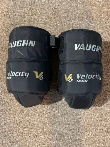 Vaughn SR Velocity V6 1000 Knee & Thigh Guards