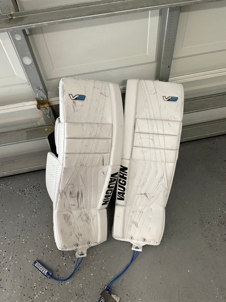 Used 33" Vaughn Velocity V9 Goalie Leg Pads