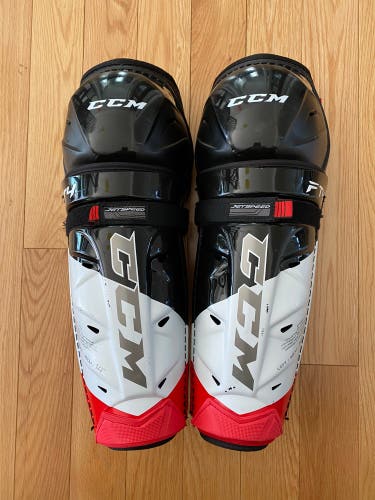 CCM JetSpeed FT4 Shin Pads