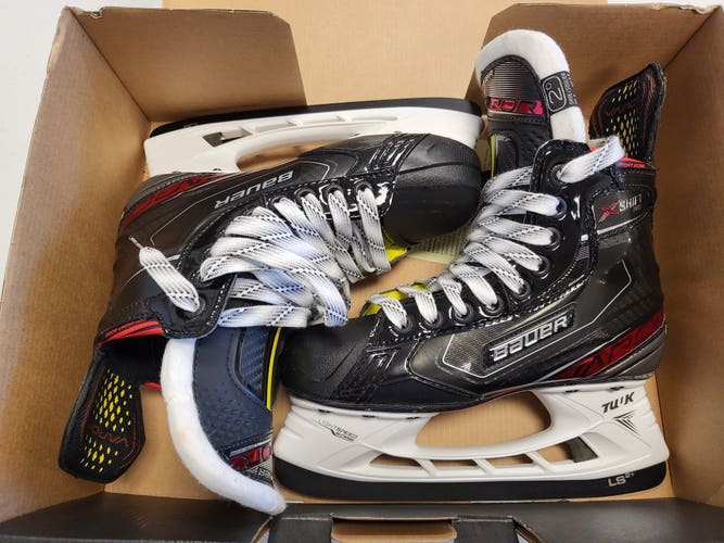 Junior New Bauer Vapor X Shift Pro Hockey Skates Regular Width Size 2