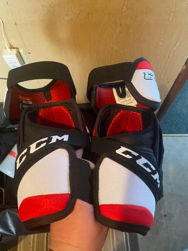 CCM Jetspeed FT4 senior large elbow pads