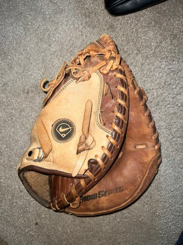 Nike baseball catchers mitt