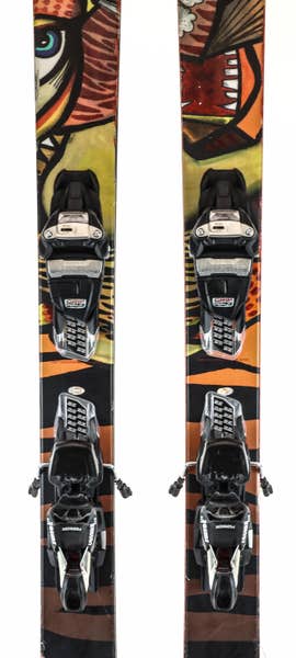 Used Unisex 2022 Volkl Revolt 95 Skis with Bindings Max Din 11