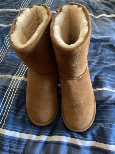 Tan/Brown Adult Used Women's 8.0 Bearpaw Boots