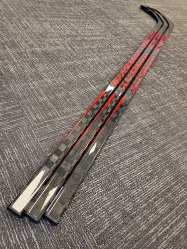 3 pack - New Senior CCM Right Handed Jetspeed FT4 Pro Hockey Stick P28 Pro Stock