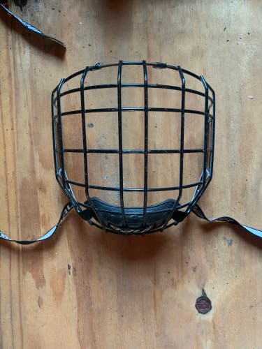 Medium Bauer Full Cage RBE III