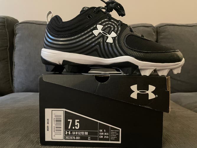 Under Armour baseball cleats size 7.5