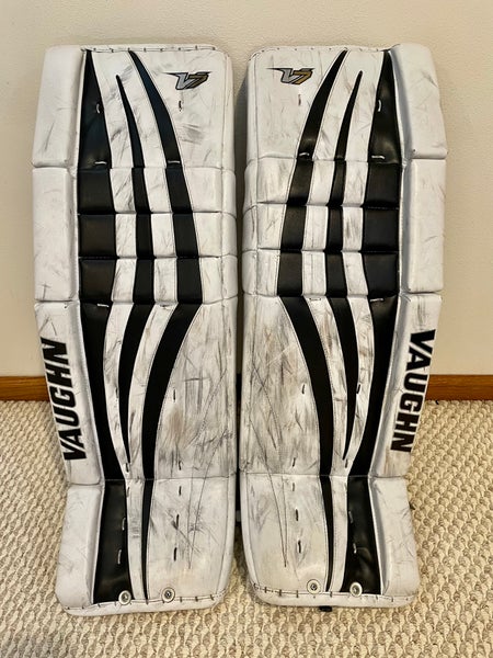 34" Vaughn Velocity V7 Goalie Leg Pads