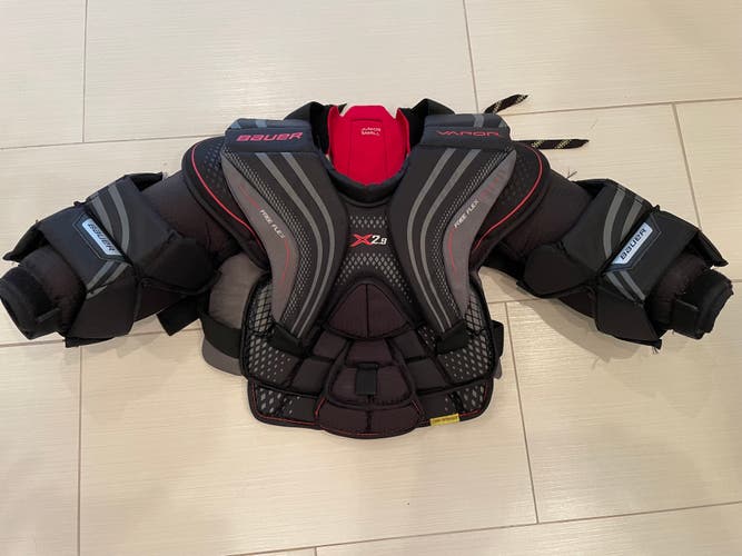 Used Small Bauer Vapor X2.9 Goalie Chest Protector