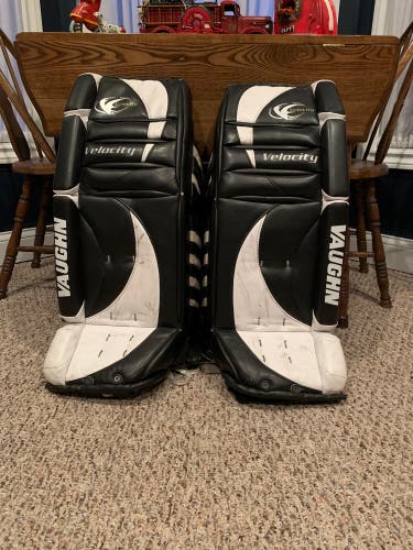 31" Vaughn  Velocity V2 Goalie Leg Pads