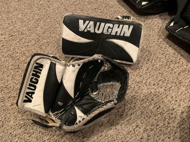 Vaughn Velocity V2 Glove & Blocker Set Intermediate