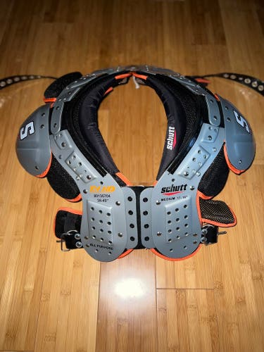 Adult Medium Schutt XV HD Shoulder Pads.