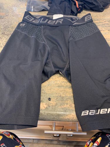 Bauer Compression shorts