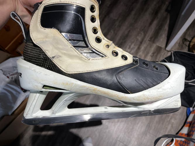 VH Size 10.5EE 2 Piece Goalie Skates