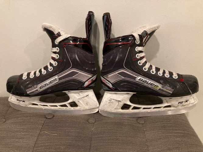 Used Bauer Regular Width Size 4 Vapor X300 Hockey Skates