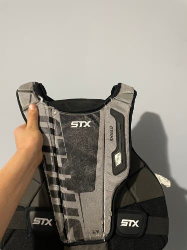 Stx sheild 300 goalie chest pad