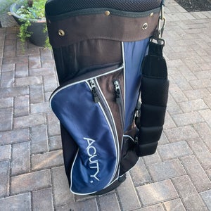 Acquity golf bag.