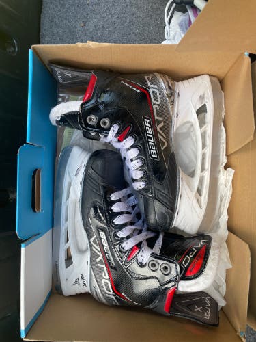 Used Bauer Regular Width  Size 2 Vapor X Shift Pro Hockey Skates