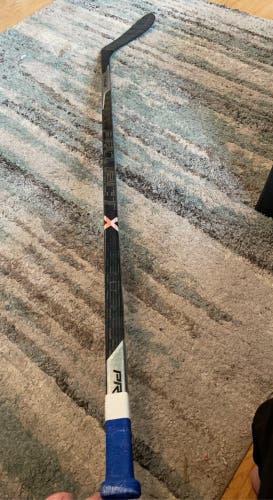 Senior Right Handed P28 Pro Stock Project X Hockey Stick