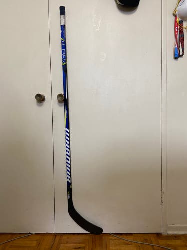 Warrior Alpha QX3 | W03 Curve | 75 Flex | Senior | Right Handed Stick