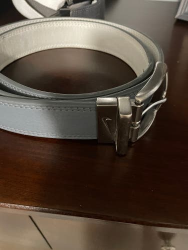 Reversible Nike Golf Belt - Belt size 40 Gray/White