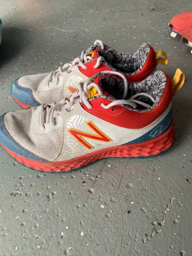Red Used Turf Cleats New Balance David’s Sunflower Edition