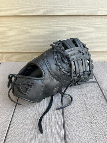 Goin Yard. First Base 13" Pro series Baseball Glove