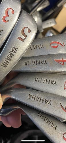 Golf clubs Yamaha 7 pc iton set in RH