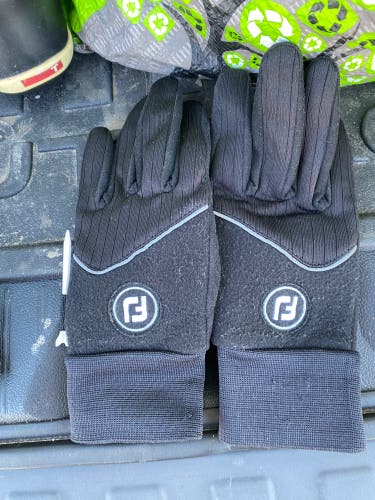 Ladies Footjoy Medium golf gloves