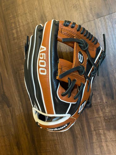 Wilson A500 11.5” Youth Baseball Glove Right Handed Throw_NEW