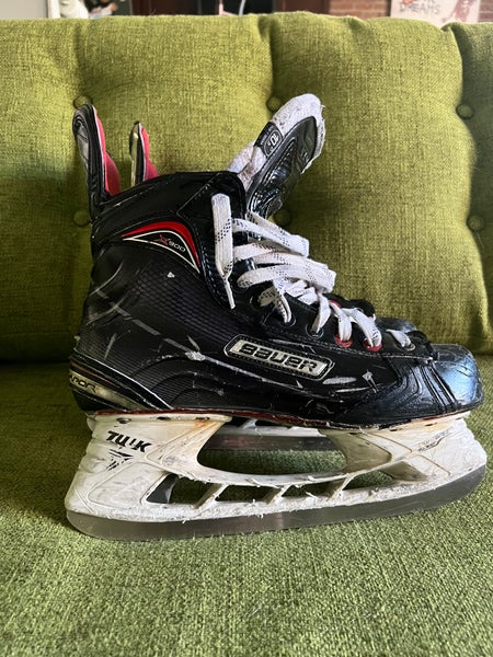 Used Bauer Regular Width Pro Stock Size 10.5 Vapor X900 Hockey Skates