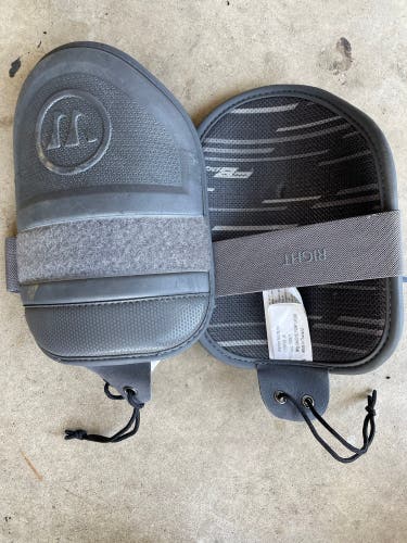 Warrior Fatboy Pro Bicep Pads Box